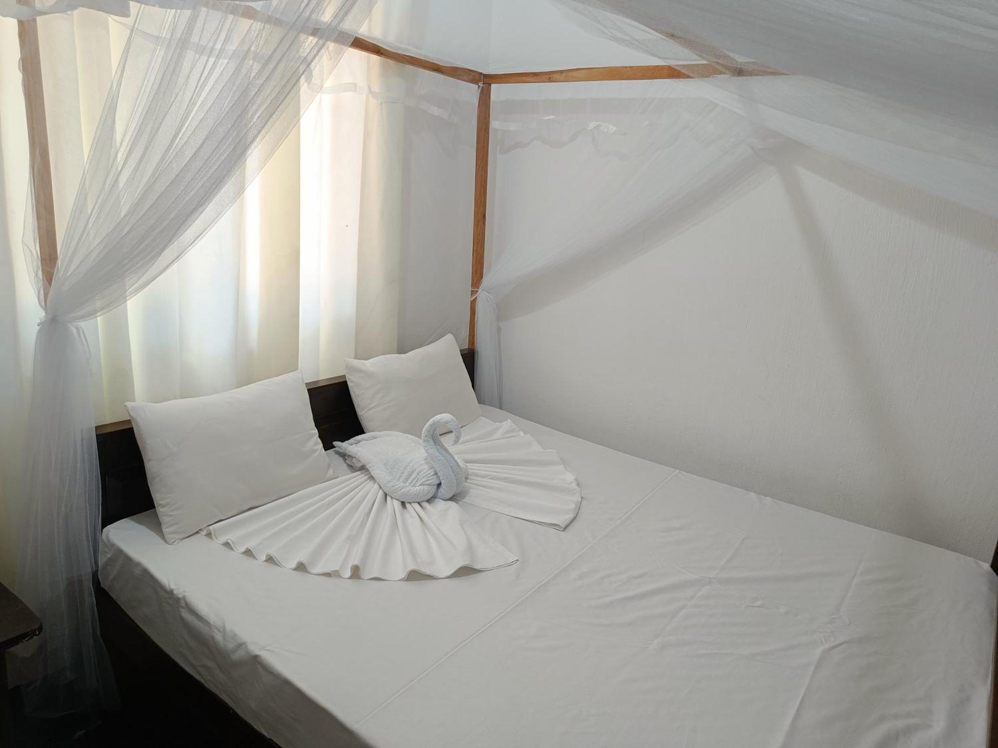 Hotel Kingly Aroma Arugam Bay Zimmer foto