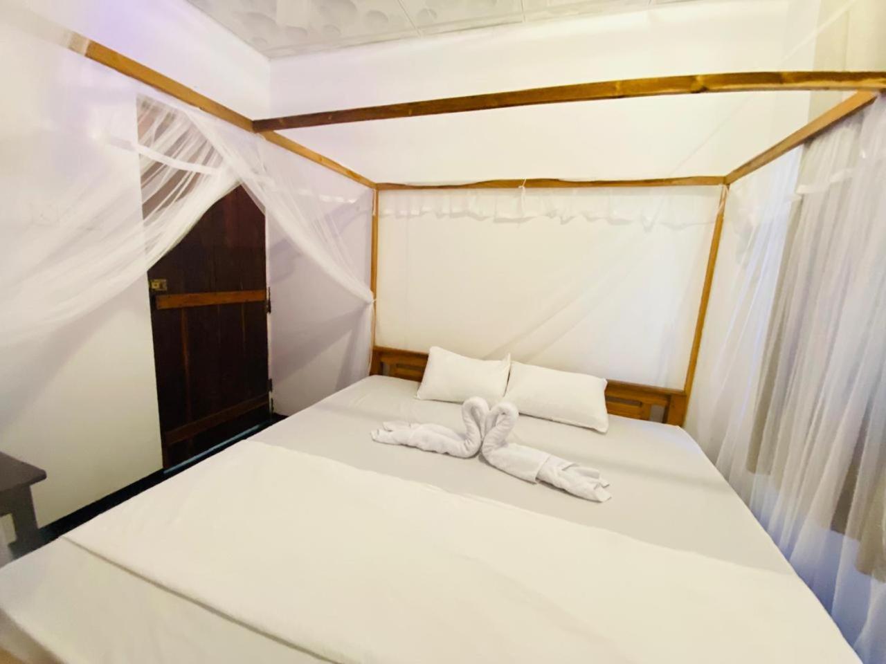 Hotel Kingly Aroma Arugam Bay Exterior foto